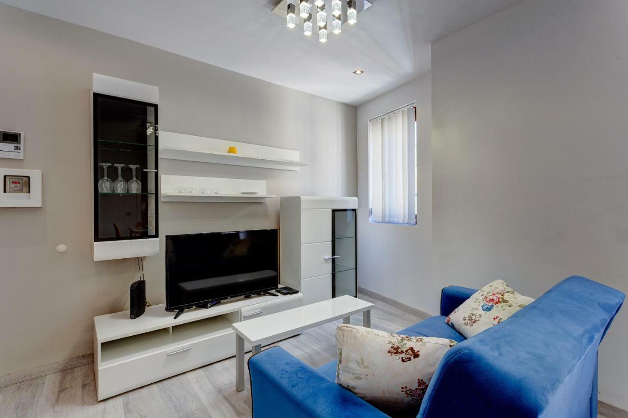 Modern Apartment Just Off The Promenade سليمة المظهر الخارجي الصورة