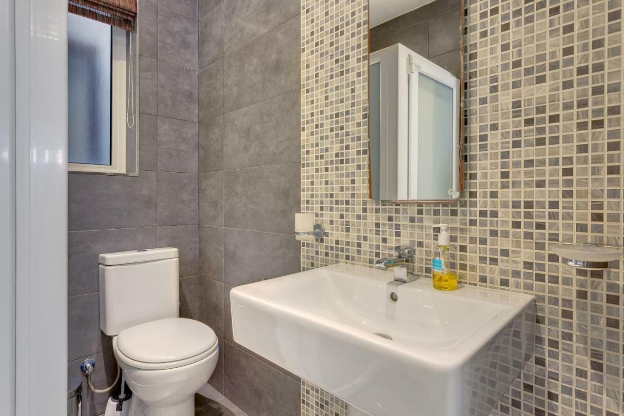 Modern Apartment Just Off The Promenade سليمة المظهر الخارجي الصورة